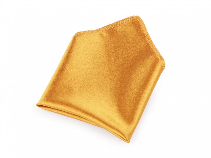 Žepni robec iz satena glossy rumen -ročno delo